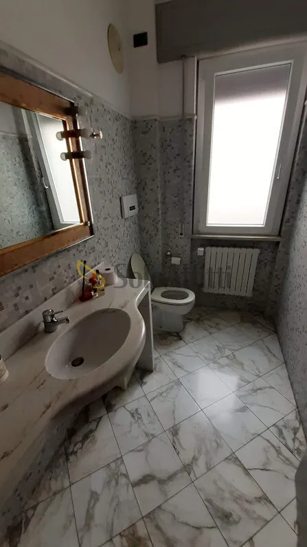 10-room commercial property in Forlì