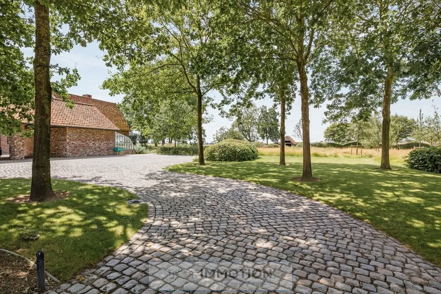 Extérieur - Ferme Rénovée sur Domaine de 7.200 m²