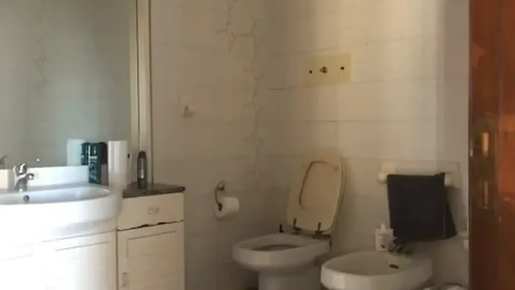 Bathrooms - Apartment with 3 Bedrooms in Castelvetrano