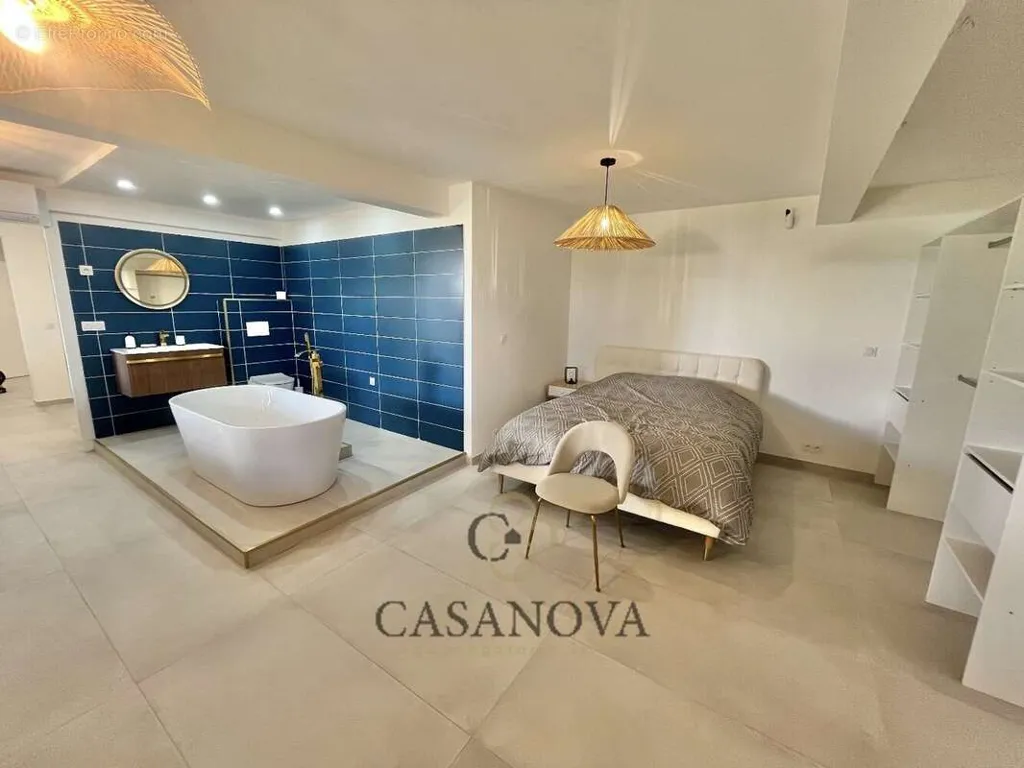 Chambres - Appartement Rénové avec Terrasse au Calme à Nîmes