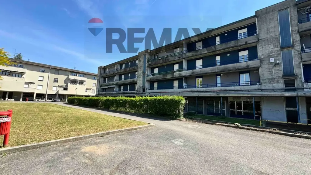 Trilocale with Balcony in Malnate