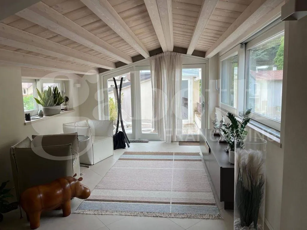 Elutuba - Luxury Penthouse with Castle View in Marostica