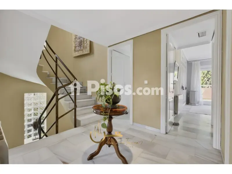 Pièces - Renovated Chalet with Garden in Simón Verde
