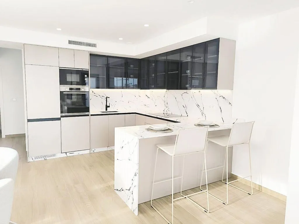 Köök - Modern Mediterranean Chalet with Golf Course View in Algorfa