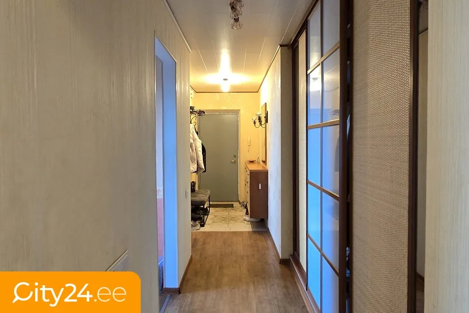 Esik - 3-Bedroom Flat with Balcony in Narva