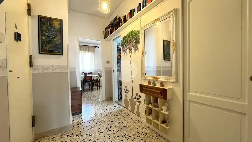 Esik - Bright Apartment with Balcony in Palermo