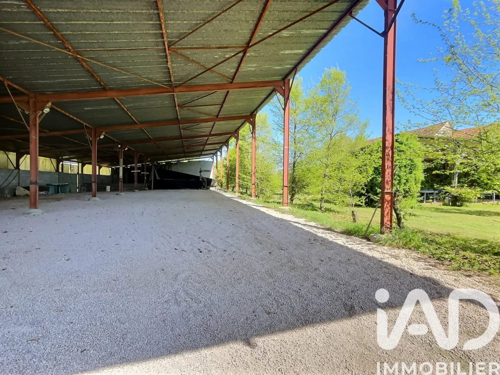 Garage - Characterful Villa with Multiple Gîtes near Montluçon