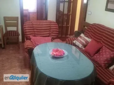 Salle à manger - Shared Flat with 3 Rooms in Plaza de Toros, Granada