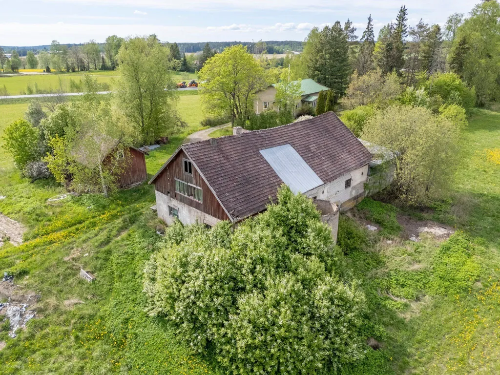 Vista aerea - Renovatable Cottage with Sauna in Forest Setting
