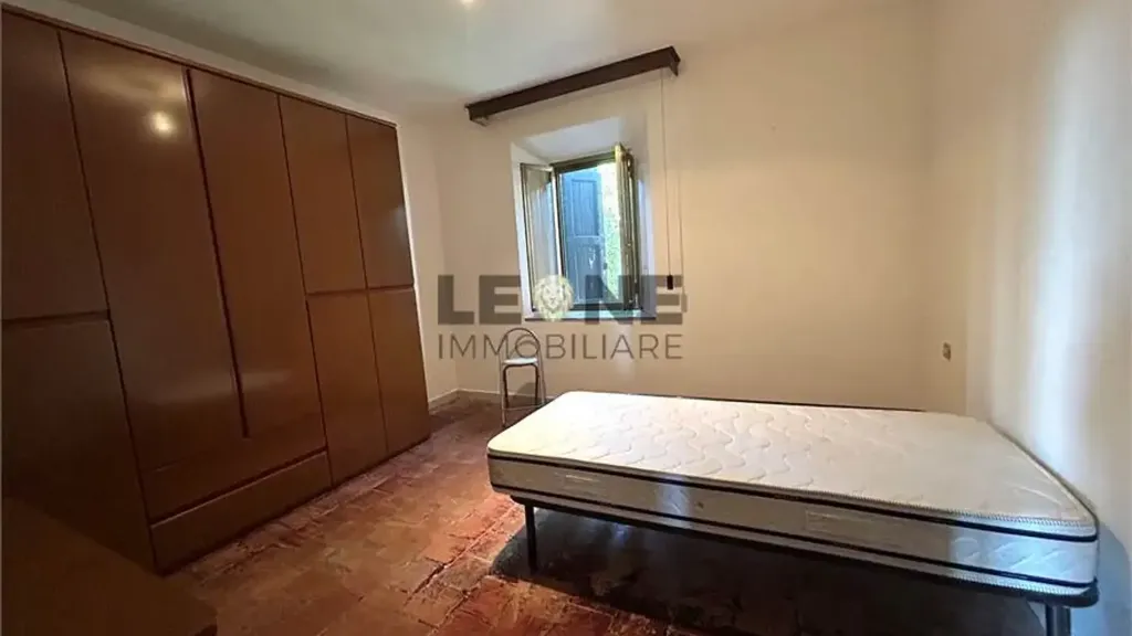 Chambres - Spacious Apartment near Guiglia Centre