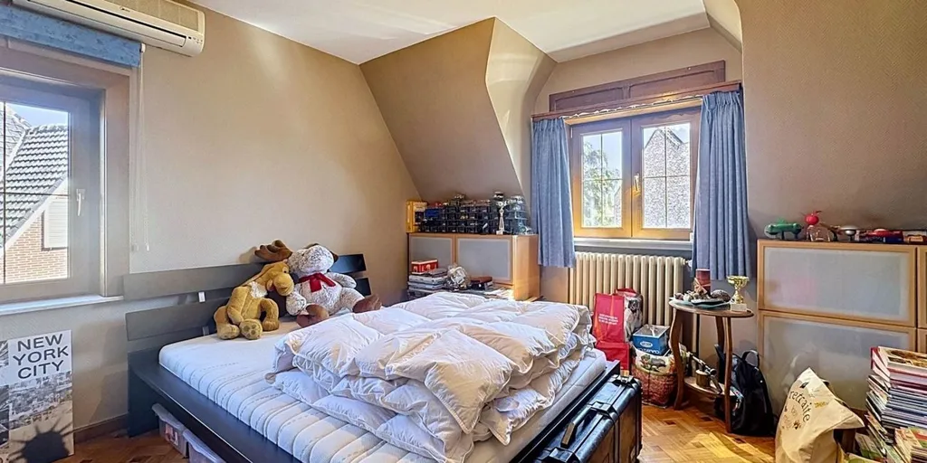 Magamistoad - Villa with Pool and Project Land in Groot-Bijgaarden