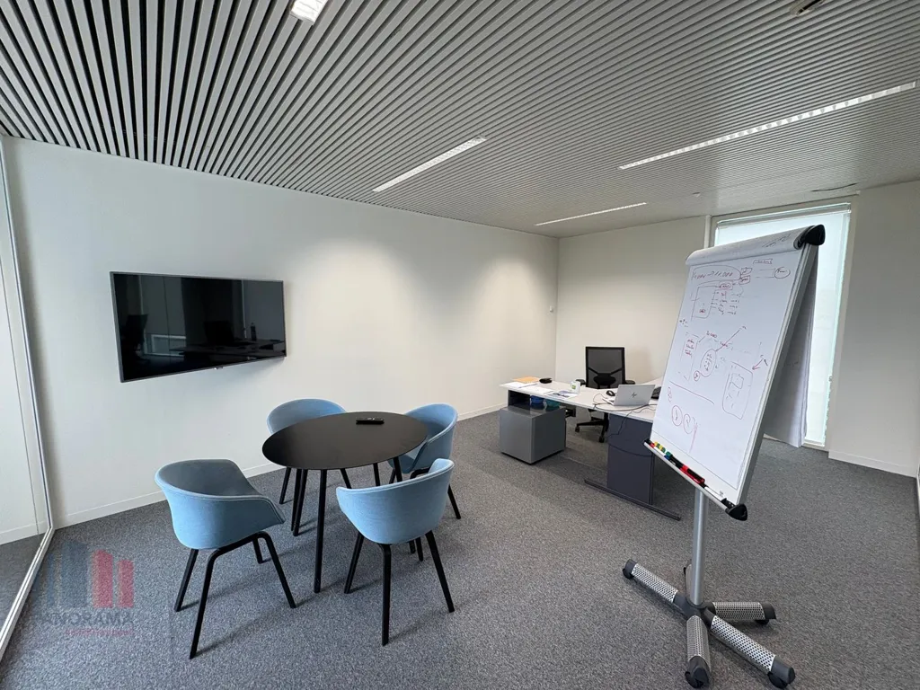 Bureau - Espace de Bureau avec Visibilité E40 à Erembodegem