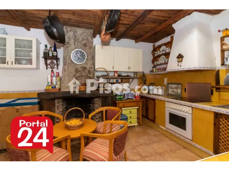 Köök - Charming House with Patio in La Albuera