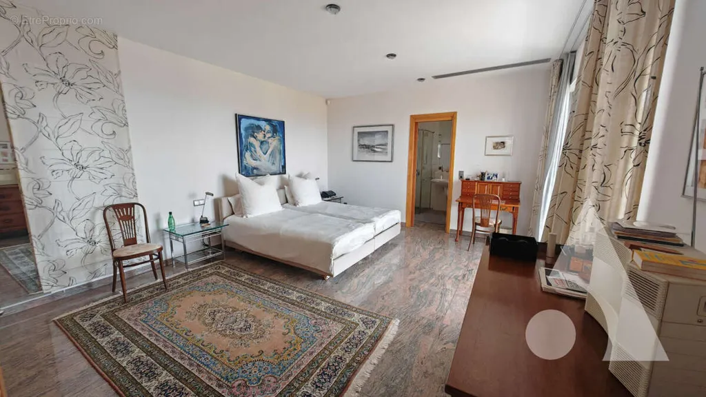 Chambres - Villa avec Vue Mer Panoramique à Sainte-Maxime