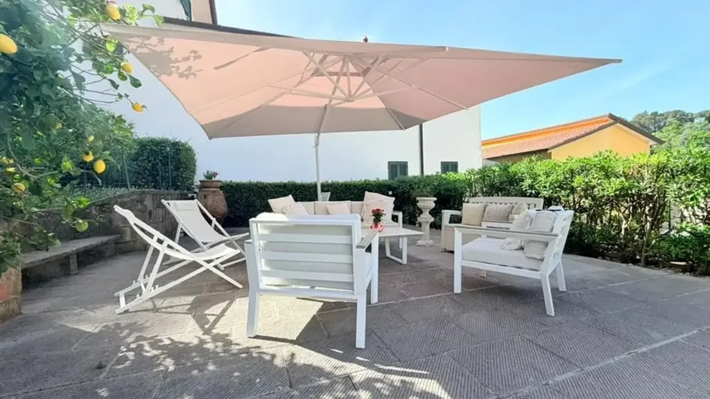 Terrasse - Apartment with Garden in Central Massa