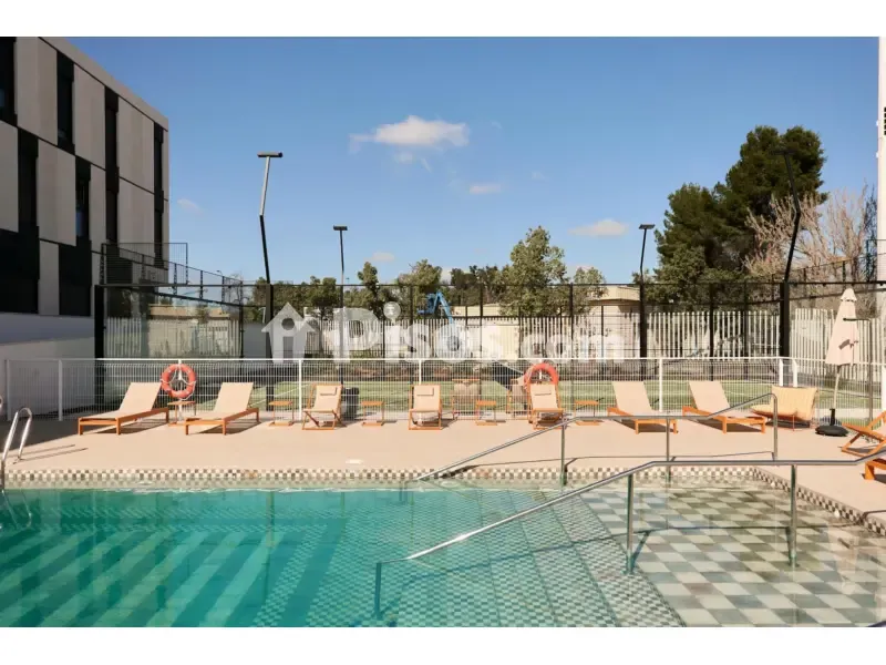 Piscine - Student Accommodation with Pools in Seville