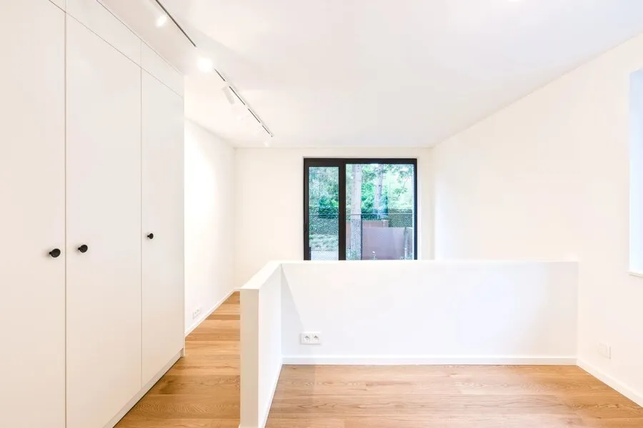 Pièces - Appartement de 2 Chambres avec Jardin au Premier Étage à Observatoire