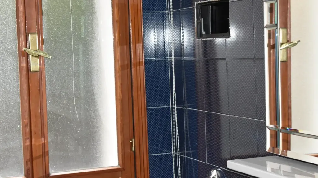 Salles de bain - Apartment with Balcony in Guizza, Padua