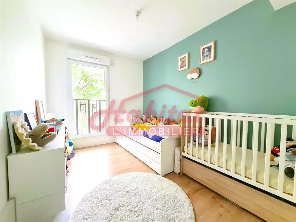 Magamistoad - Modern Apartment with Balcony in Quiet Residence