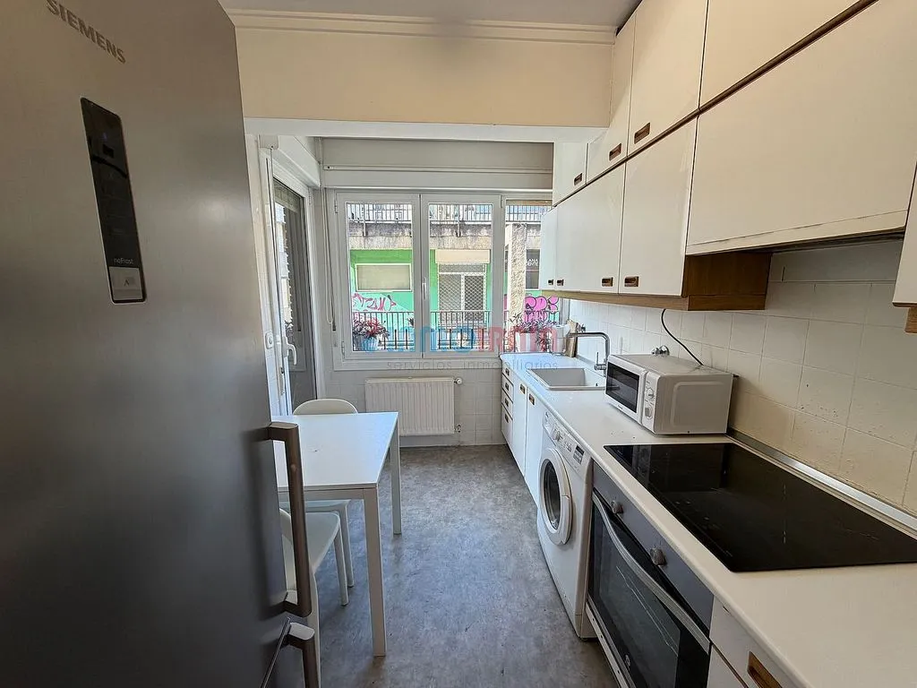 Cuisine - Apartment with Balcony in Ordizia