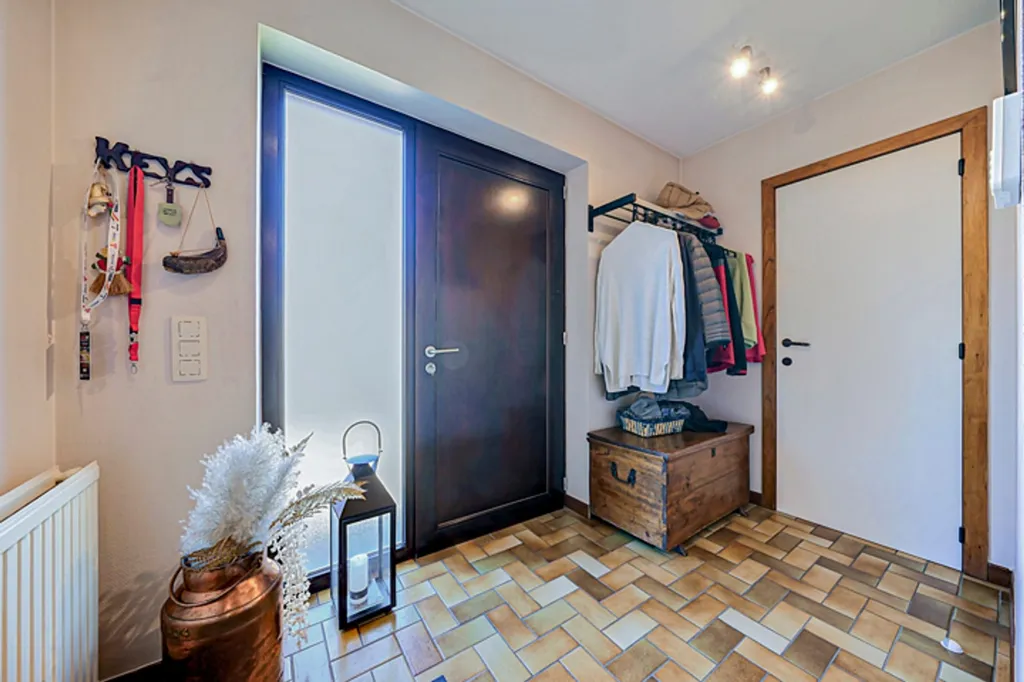 Entrée - Villa Familiale avec Piscine à Cornesse