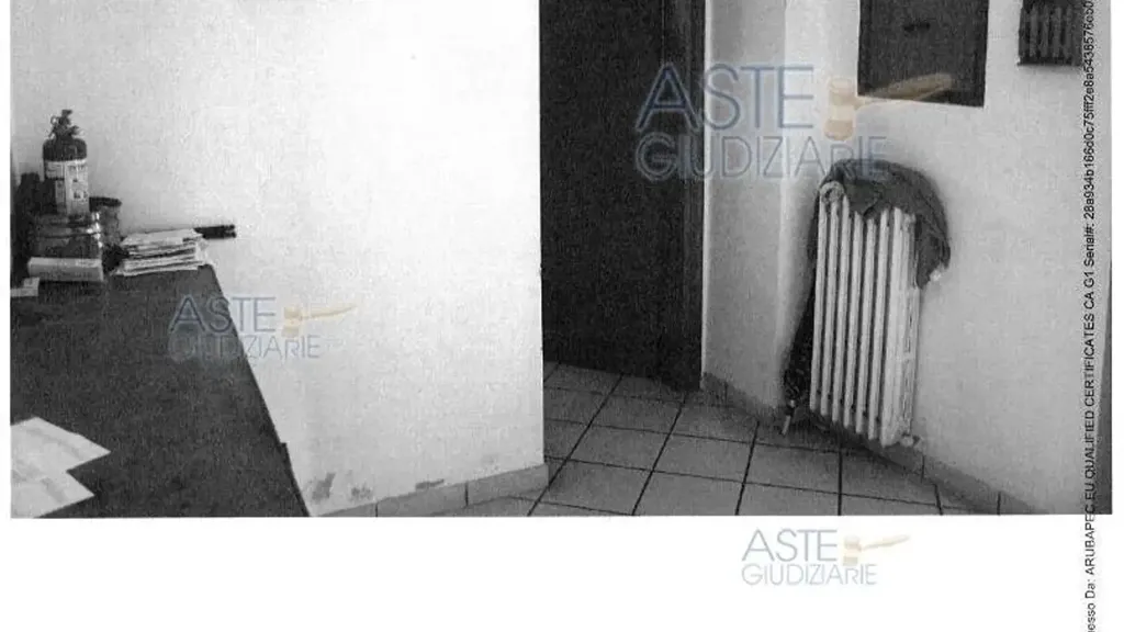 Apartment with Garden in Serra San Quirico