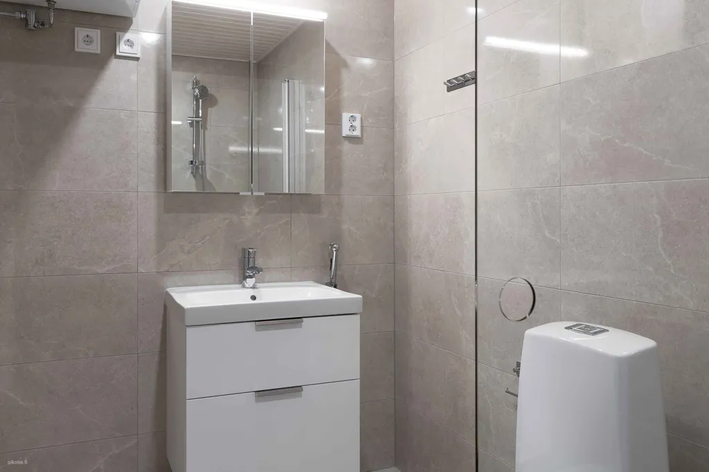 Vannitoad - Corner Two-Bedroom with Functional Layout in Konala