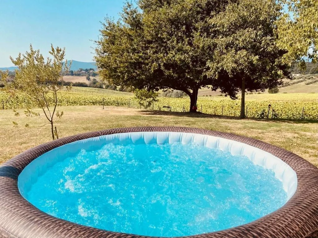 Bassein - Historic Umbrian Farmhouse with Panoramic Views in Montecastrilli