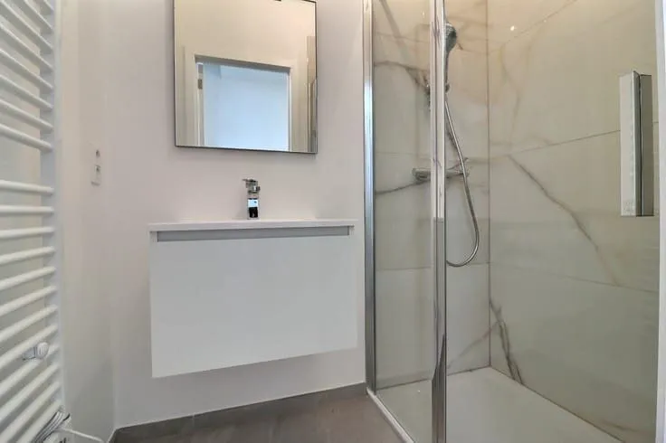 Bathrooms - House in Flawinne, Namur