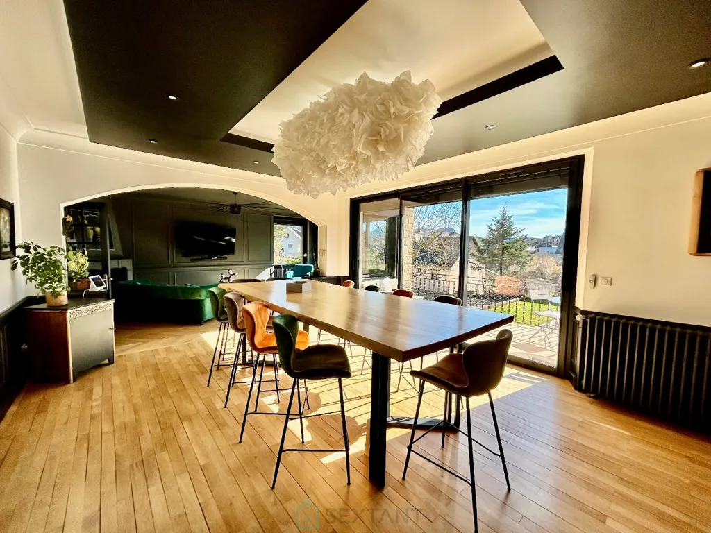Salle à manger - Propriété avec Piscine et Jardin au Cœur de la Lozère