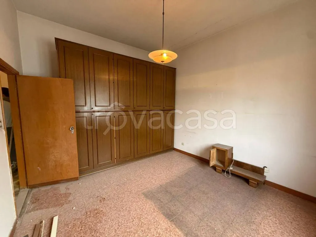 Rooms - Completely Refined Bifamiliar in Central Ferrara