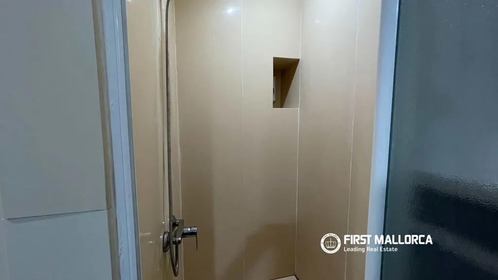 Bathrooms - Furnished Apartment with Mountain View in Pollensa