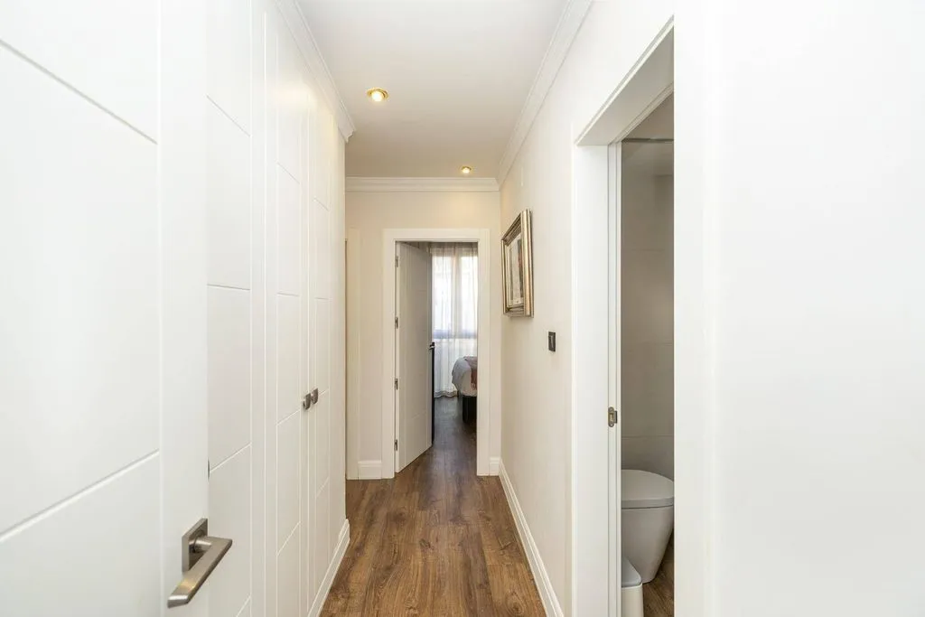 Esik - Luxury Flat with Balcony in Granada