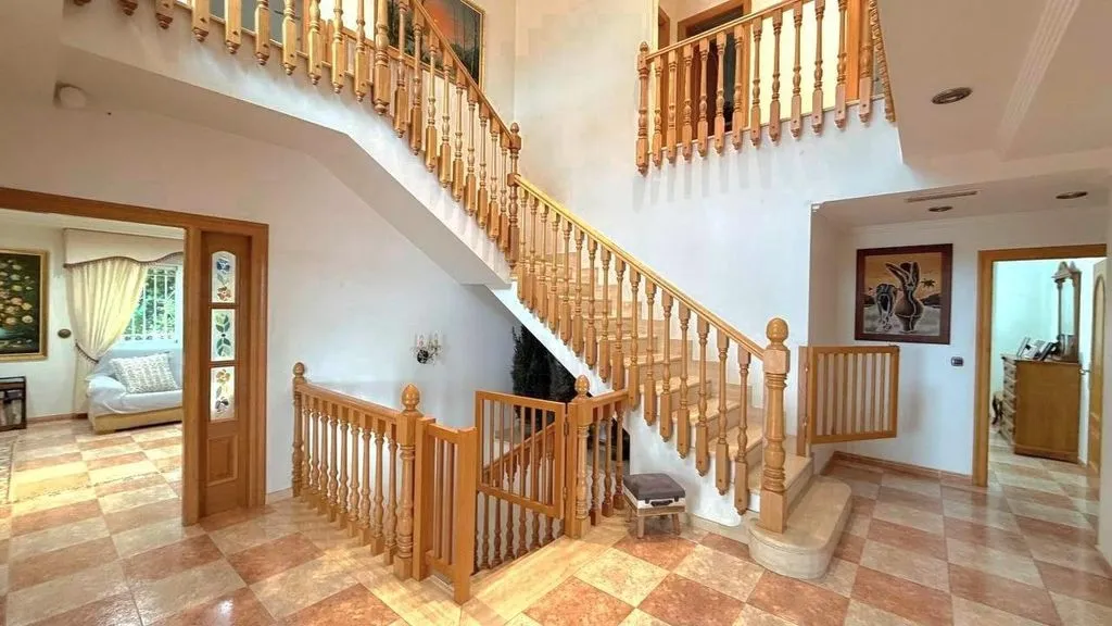 Toad - Luxury Chalet with Pool in Elche