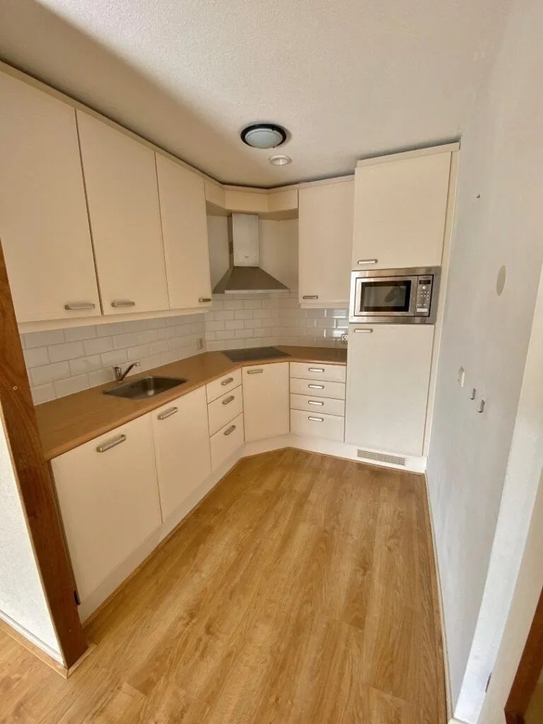 Cuisine - 3-Bedroom Apartment with Balcony in Leiden