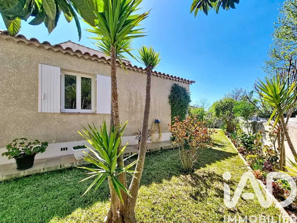 Aed - Traditional House with Garden in Nîmes