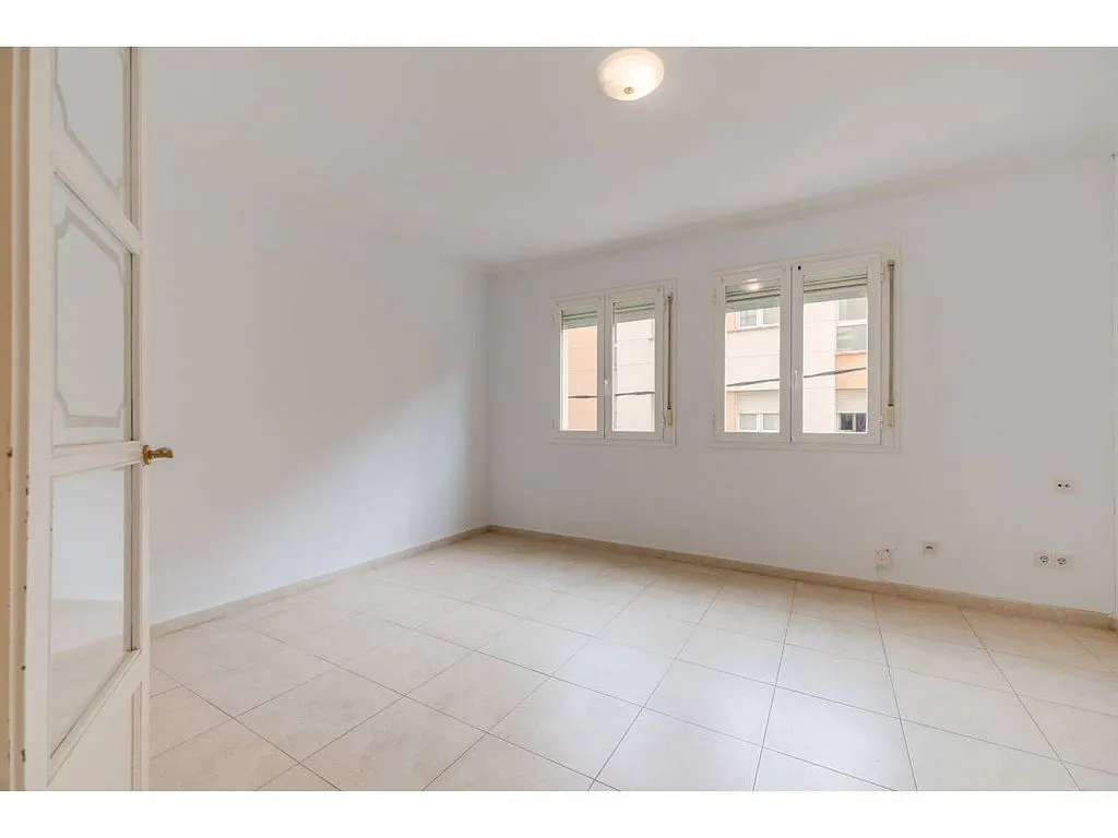 Toad - Duplex with Balcony in Eixample Sud, Girona