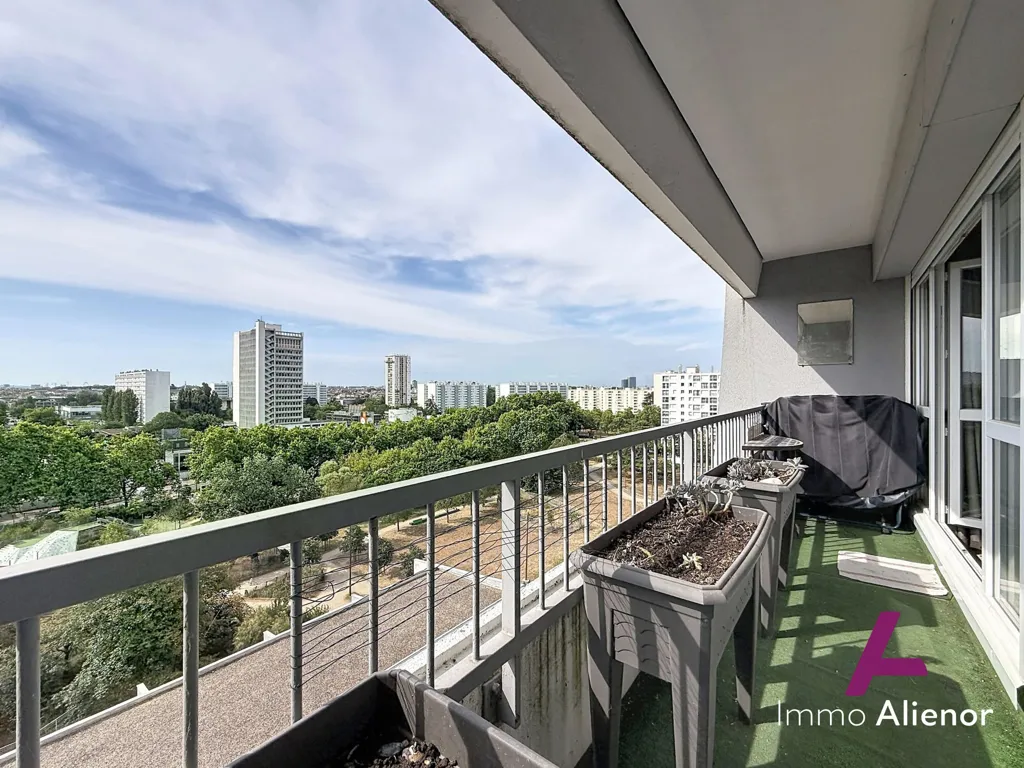 Balkon - 2-Bedroom Apartment with Balcony in Bordeaux