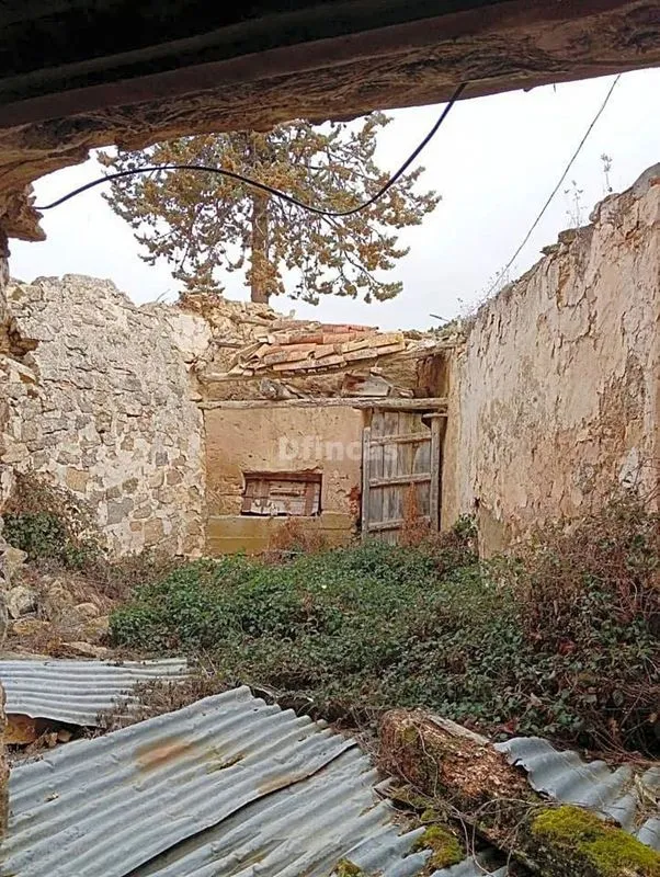 Rustic House with Corral in Cubla