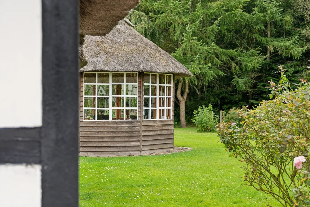 Aed - Historic Timber Frame House with Private Forest near Bogense