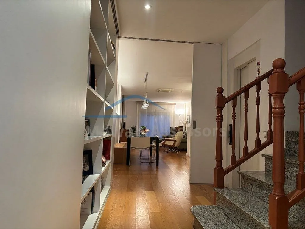 Entrée - Luxury House with Lift in Sabadell Centre