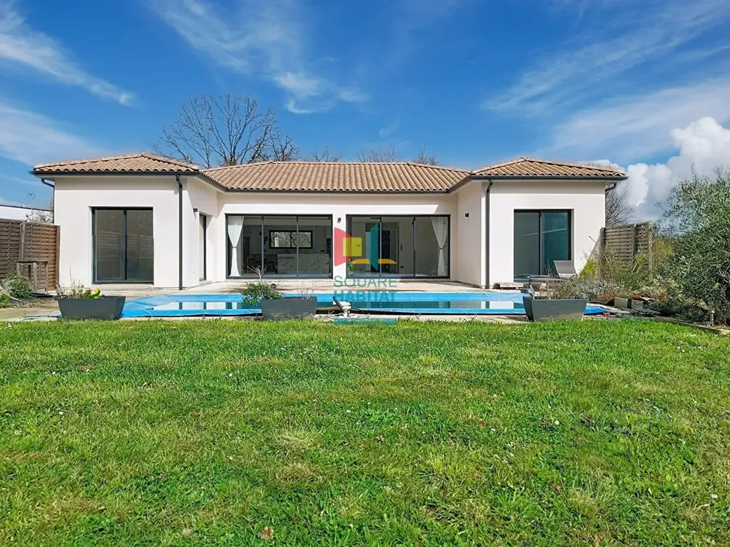 Välivaade - Contemporary Villa with Pool near Créon