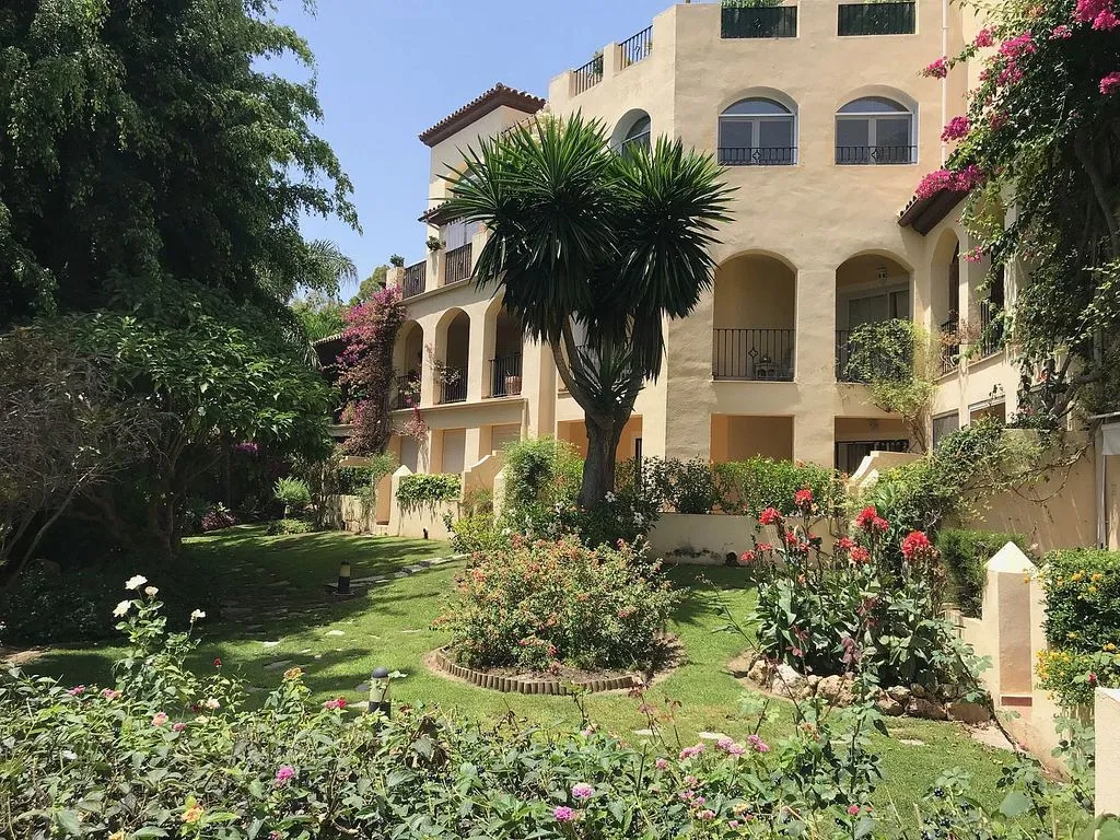 Garden - Apartment with Pool and Golf View in Guadalmina Alta