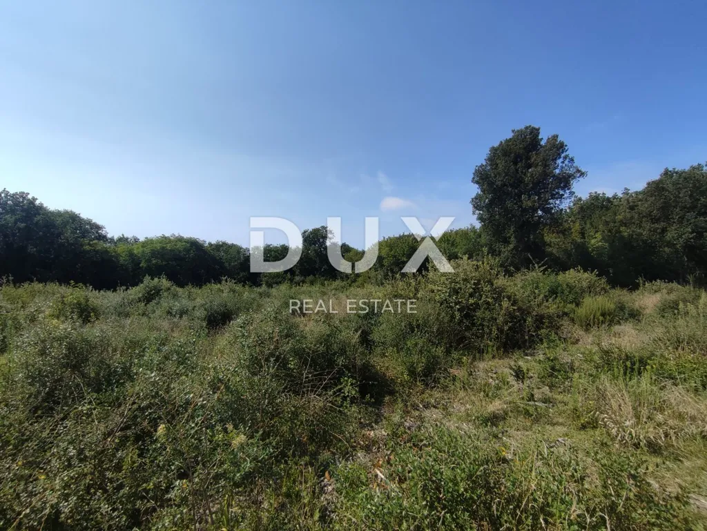 Aed - Buildable Plot with Sea Proximity in Pula