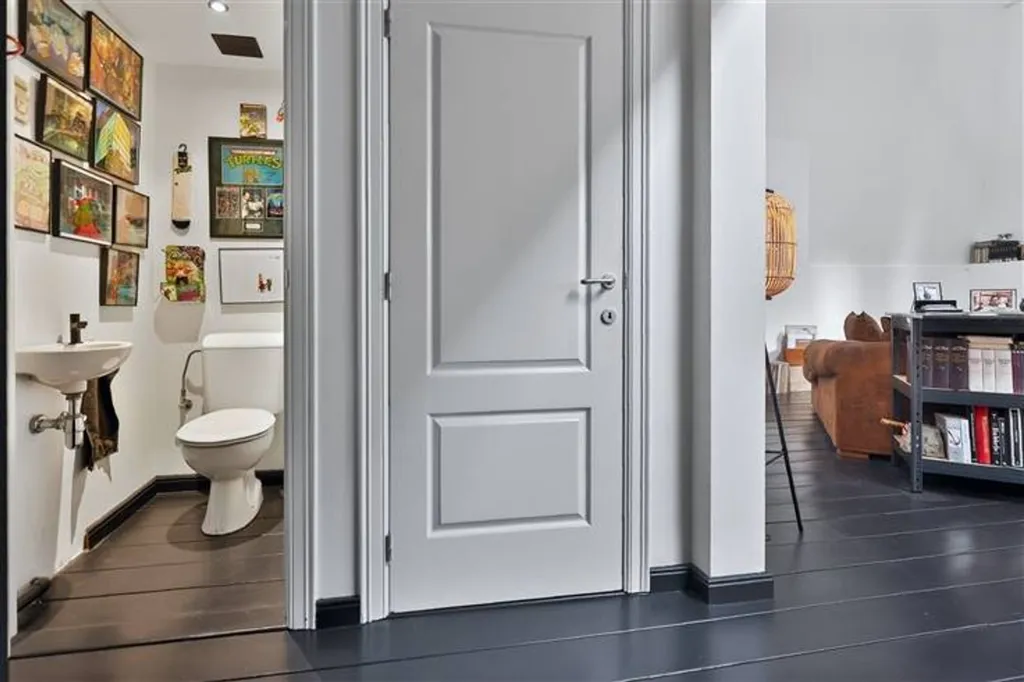 hallway_entrance