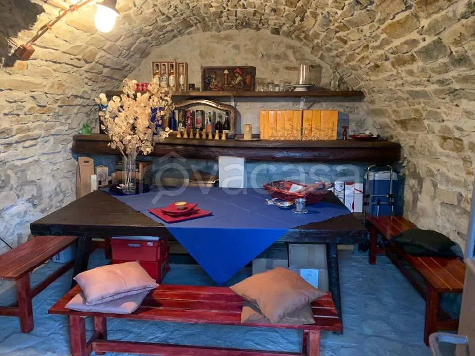 Toad - Restored Rustic Homes with Garden in Cortemilia