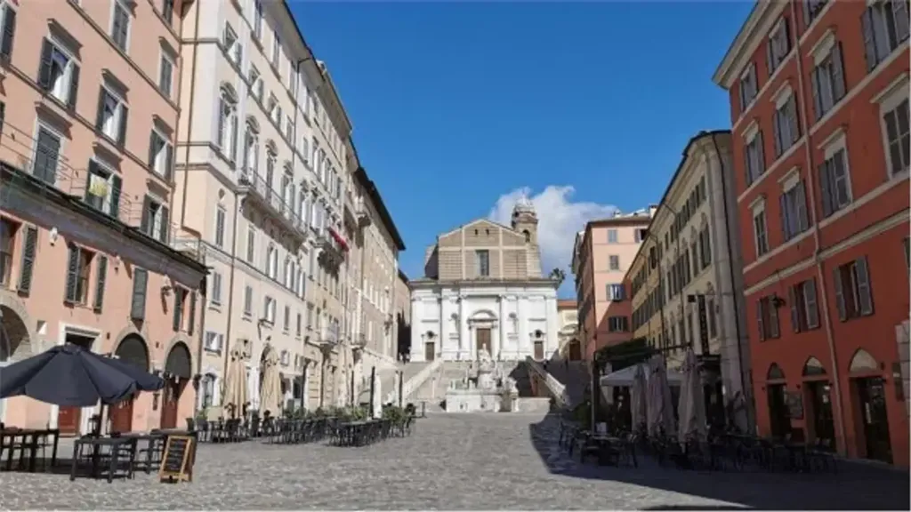 Spacious Apartment with Balcony in Ancona