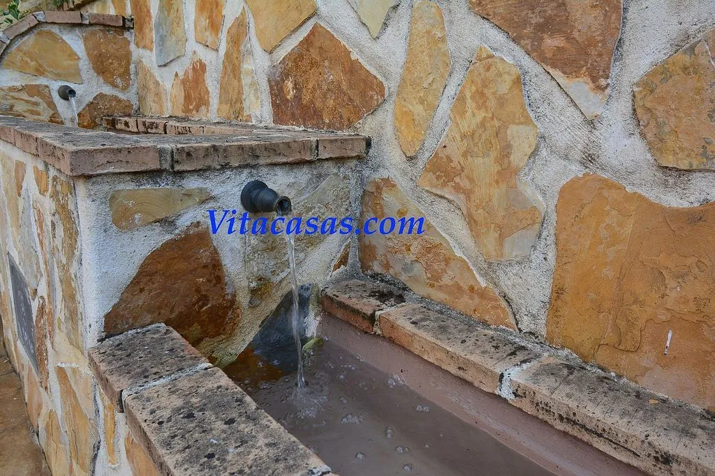 Bassein - Rustic Chalet with Pool in Robledillo de Mohernando