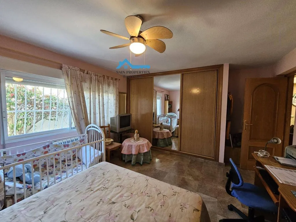 Magamistoad - Luxury Villa with Pool in Colonia Escandinavia