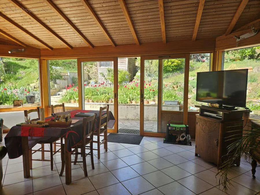 Terrasse - Maison avec Jardin et Parking à Le Pallet